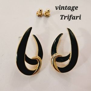 Vintage Trifari Black and Gold Earrings